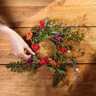 Homla, Meadow, wieniec, z kolorowymi kwiatuszkami, 10 cm