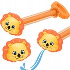 Maksik, pistolet na wodę, lew