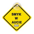 Smiki, Smyk w aucie, tabliczka samochodowa na przyssawkę