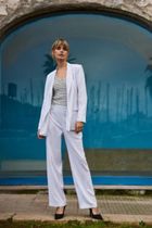 Spodnie materiałowe damskie, białe, Moodo