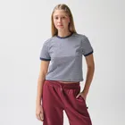 T-shirt z nadrukiem w paski o kroju crop NOWEAR
