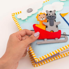 Jolly Designs. Podróżnik. Książeczka sensoryczno-manipulacyjna