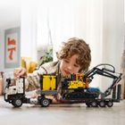 LEGO Technic, Ciężarówka Volvo FMX i koparka EC230 Electric, 42175