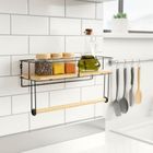 Vilde, wieszak na ręcznik papierowy, z półką, metalowy, czarny, 37-12,5-18,5 cm