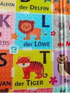 Humbi, mata edukacyjna 2w1 z pianki XPE, alfabet: wersja niemiecka, 120-180 cm