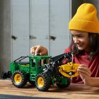 LEGO Technic, Ciągnik zrywkowy John Deere 948L-II, 42157
