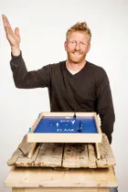 Rebel, Klask, gra zręcznościowa