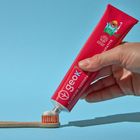 Georganics, GeoKIDS, naturalna pasta do zębów dla dzieci z hydroksyapatytem, na mocne szkliwo, strawberry, 75 ml