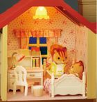 Sylvanian Families, miejski domek z oświetleniem, zestaw prezentowy z figurkami i mebelkami, 2747