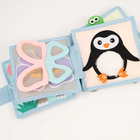 Jolly Designs. Pszczółka. Książeczka sensoryczno-manipulacyjna