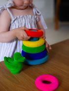 Rubbabu, układanka edukacyjno-sensoryczna, piramida z piłką