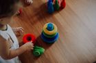 Rubbabu, układanka edukacyjno-sensoryczna, piramida z piłką