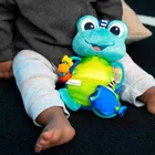 Baby Einstein, żółwik pluszowy sensoryczny do wózka z zaczepem