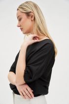 Bluzka damska z krótkim rękawem, czarna, Moodo