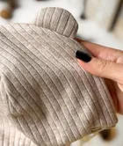 Czapka dziecięca, wiązana, sweterkowa, beżowa, Iltom