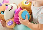 Fisher-Price, Siostrzyczka Szczeniaczka, zabawka interaktywna z 3 Poziomami Nauki