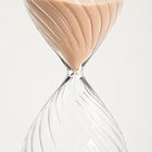 Homla, Calipso, klepsydra, ryflowana z beżowym piaskiem, 8-8-20 cm