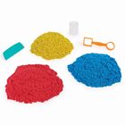 Kinetic Sand, wiaderko z piaskiem kinetycznym i przyborami, 2,7 kg