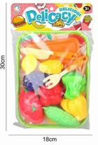 Maksik, zestaw kuchenny z warzywami do krojenia