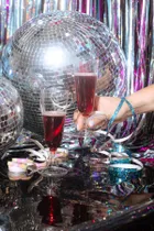 PartyDeco, serpentyny holograficzne, jasny niebieski, 3,8m, 18 szt.