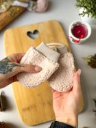 Rękawiczki dziecięce na sznurku, beżowe, Iltom