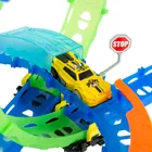 Tor wyścigowy, świecący w ciemności, zestaw z samochodem