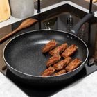 Vilde, Black Line, patelnia granitowa, 32 cm