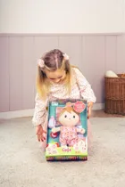 Huggy Luv, Gaja, lalka z 8 akcesoriami, interaktywna, miękka