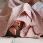 BabyOno, kocyk muślinowy, różowy, 75-100 cm
