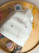 Czapka dziewczęca, prążkowana, ecru, Iltom