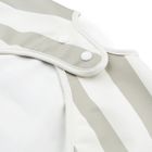 Done By Deer, Stripes, śliniak z rękawami, sand