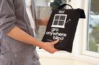 Gro Company, Gro-Anywhere Blind, zasłonka zaciemniająca na okno