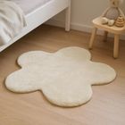 Home Styling Collection, dywan do pokoju dziecięcego, kwiatek telos, 90-60 cm