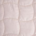 Homla, Leona, narzuta, kremowa z pikowaniem i ozdobną falbaną, 200-220 cm