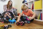 Hot Wheels, Monster Truck, pojazd w skali 1:24, Bone Shaker