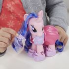 My Little Pony, Explore Equestria, Modny kucyk, Royal Ribbon, figurka z akcesoriami