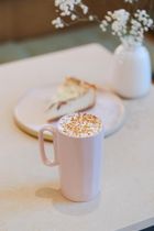 Vialli Design, dwa kubki ceramiczne z uszkiem, 330 ml, Fuori różowe