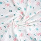 Akuku, kocyk muślinowy, flamingi, 110-105 cm