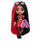 Barbie, Extra Minis, mała lalka, czerwono-czarne włosy