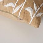 Boltze Home, Marielle, poduszka dekoracyjna w kwiatki, wyszywana, 49-29,3 cm