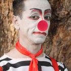 Gadget Master, nos klauna