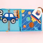 Jolly Designs. Zawody. Książeczka sensoryczno-manipulacyjna