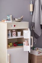 Kid's Concept, Kid's Hub, drewniana lodówka z zamrażarką