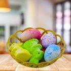 Lean Toys, ozdoby wielkanocne w koszyczku, 6 szt.