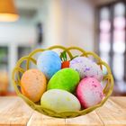 Lean Toys, ozdoby wielkanocne w koszyczku, 7 szt.