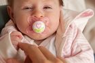 MAM, Start, smoczek uspokajający, różowy z królikiem, 0-2m