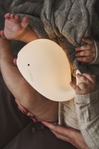 Rabbit & Friends, Wieloryb, lampka silikonowa z pilotem, biała