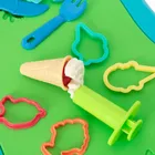 Smiki, stolik z masą plastyczną, 4 kolory i akcesoria