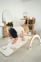 tupti.wood, 3w1: mały bujak montessori + mała zjeżdżalnia, chmurki + blat, szary