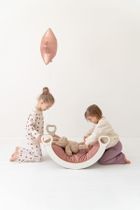 tupti.wood, poduszka do bujaka montessori, materac do małego bujaka, różowy